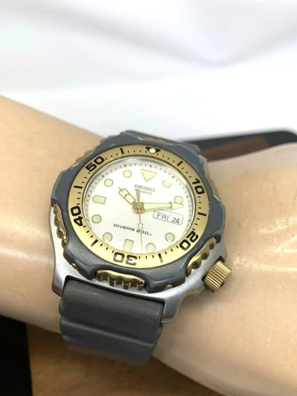 Seiko Men's Watch 7N36-6A09 Scuba Divers Quartz Silver Dial Rubber Strap 43mm